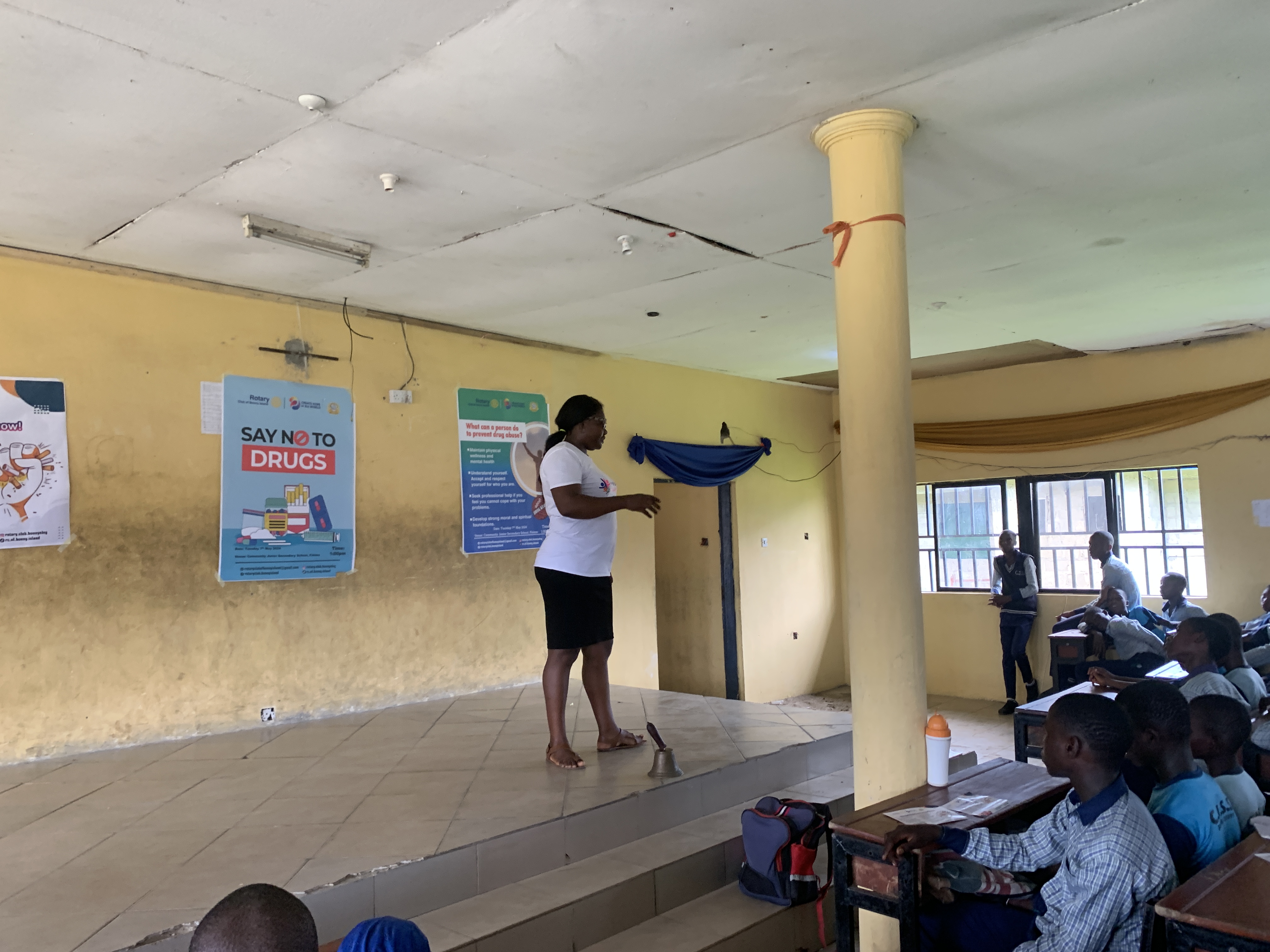 Drug sensitisation in Finima, photograph 2